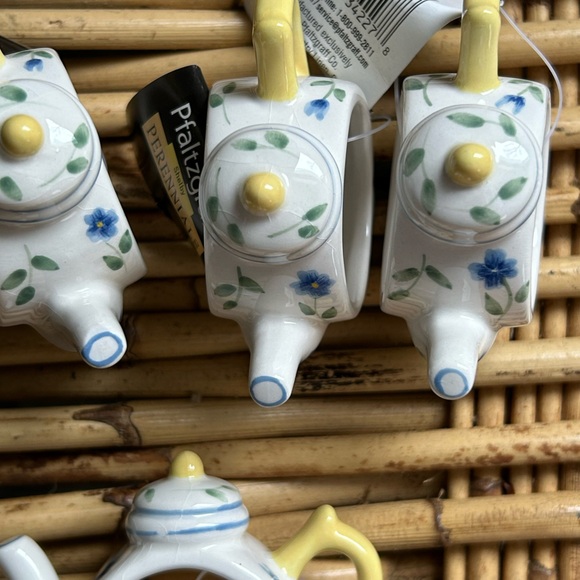 NWT Tags Pfaltzgraff Shelby Perennials Napkin Rings (set of 4) - Picture 4 of 7